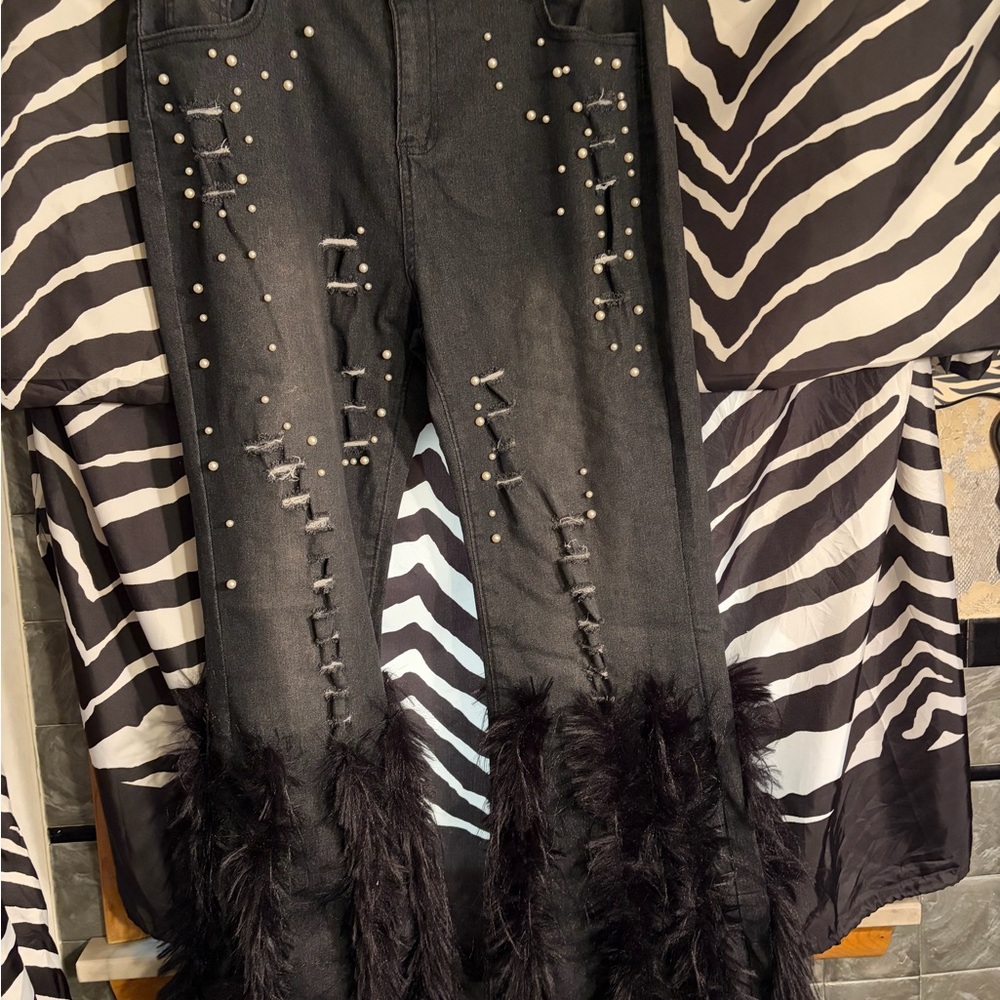 Black Jeans with Feather and Pearl Details